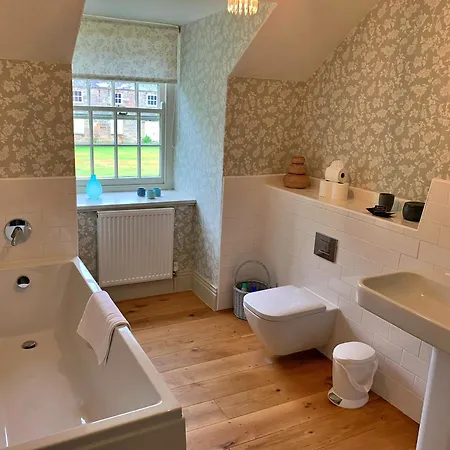 Finest Retreats - Ingleby Manor - Courtyard Holiday home *