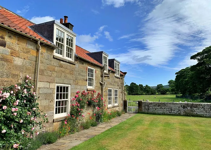 Finest Retreats - Ingleby Manor - Courtyard 펜션 *